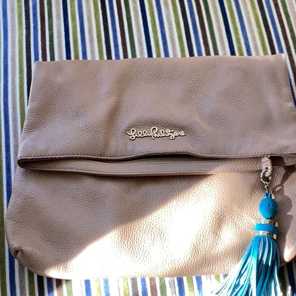 Lilly purse